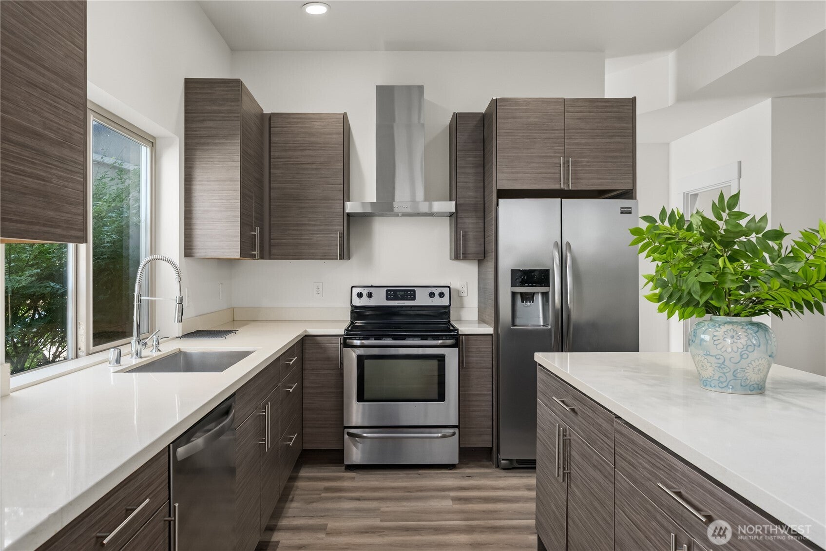 647 S 150th Street