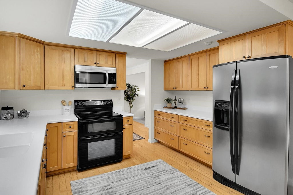 Photo of 1425 172nd Place NE, Bellevue, WA 98008 (MLS # 2599270)