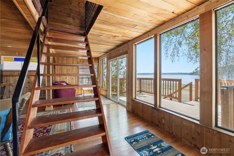 28243 Manzanita Beach Road SW