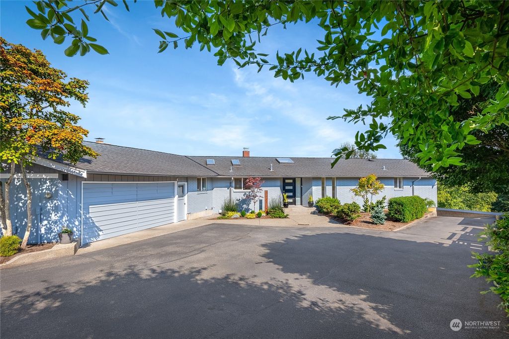 Photo of 12932 77TH PLACE SOUTHEAST Pl, Snohomish, WA 98290 (MLS # 2277036)
