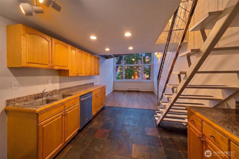 1000 Union Street 205