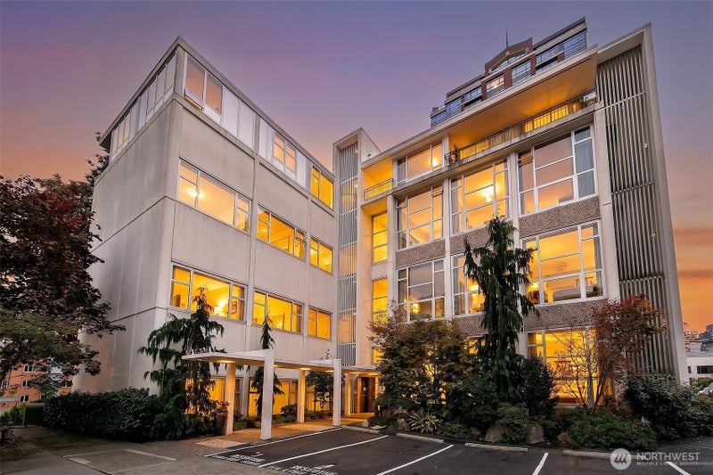 1000 Union Street 205