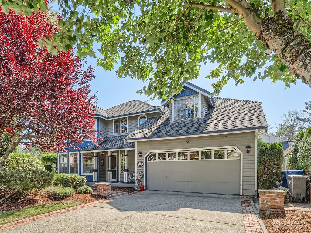Photo of 1005 SW 314th Place, Federal Way, WA 98023 (MLS # 2157925)