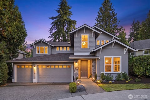 Photo of 17025 NE 113th Court, Redmond, WA 98052 (MLS # 2579367)
