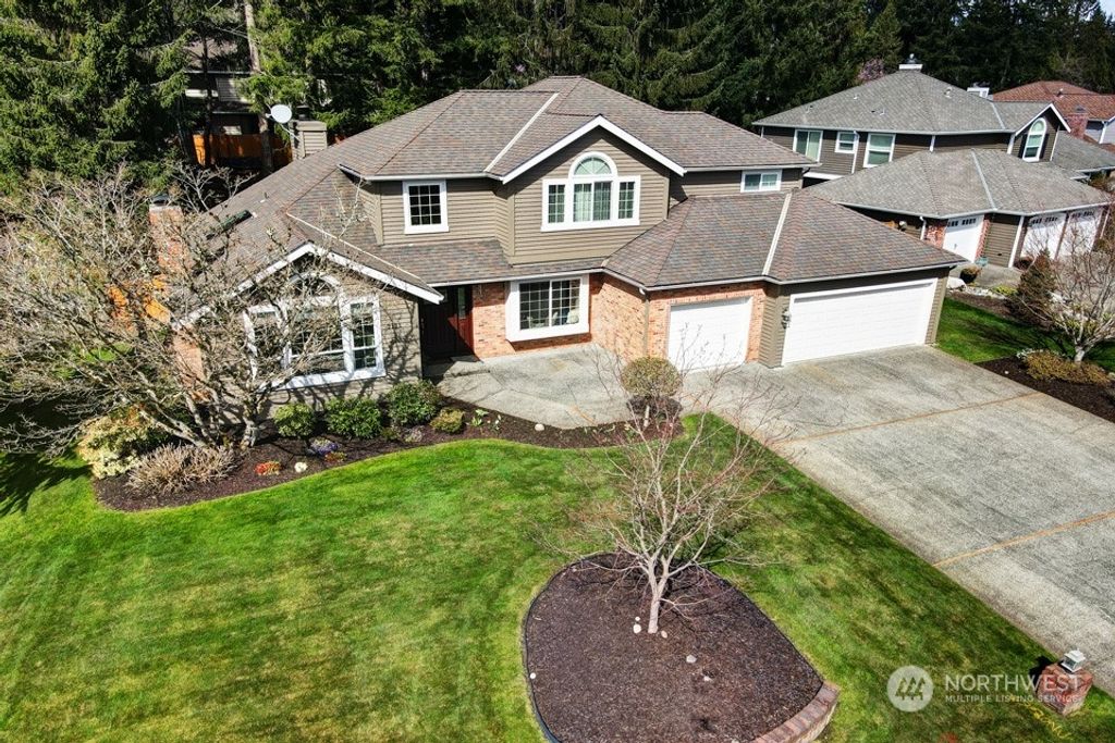Photo of 2121 221st Place NE, Sammamish, WA 98074 (MLS # 2051885)