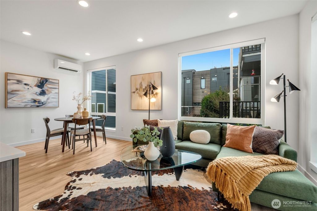 Photo of 1116 18th Avenue #A, Seattle, WA 98122 (MLS # 2475949)