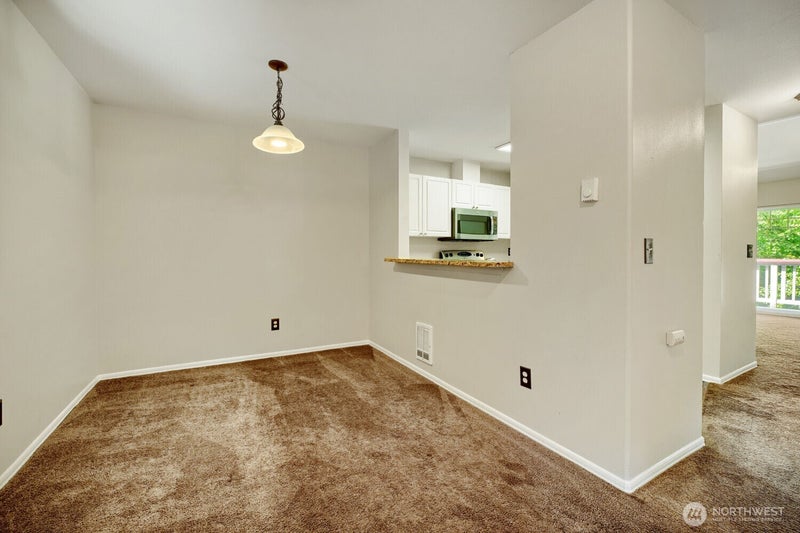 18501 SE Newport Way M352