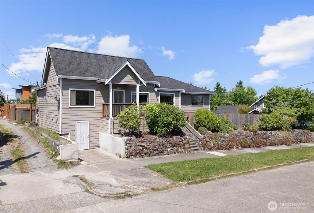 Photo of 5709 51st Avenue S, Seattle, WA 98118 (MLS # 2388106)