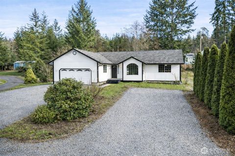 1180 E Trails End Drive Belfair WA 98528