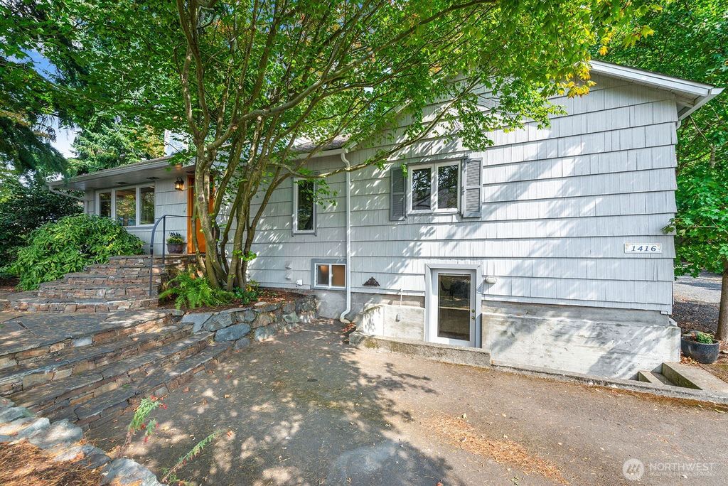 Photo of 1416 NW 197th Street, Shoreline, WA 98177 (MLS # 2430897)