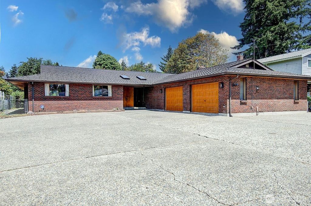 Photo of 2211 108th Street SE, Everett, WA 98208 (MLS # 2390720)