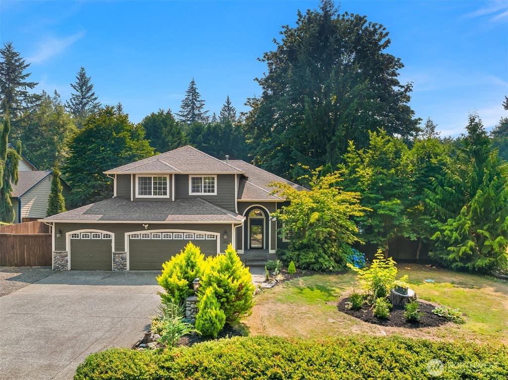 Photo of 8416 96th Street NE, Marysville, WA 98270 (MLS # 2565169)