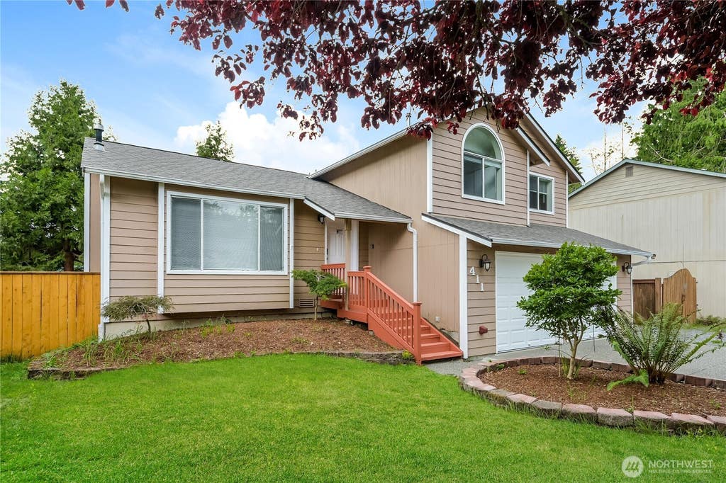 Photo of 411 96TH Avenue SE, Lake Goodwin, WA 98258 (MLS # 2557733)