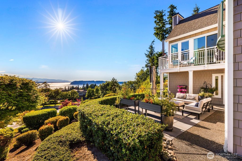 Photo of 11012 Villa Rosa Lane, Mukilteo, WA 98275 (MLS # 2406226)