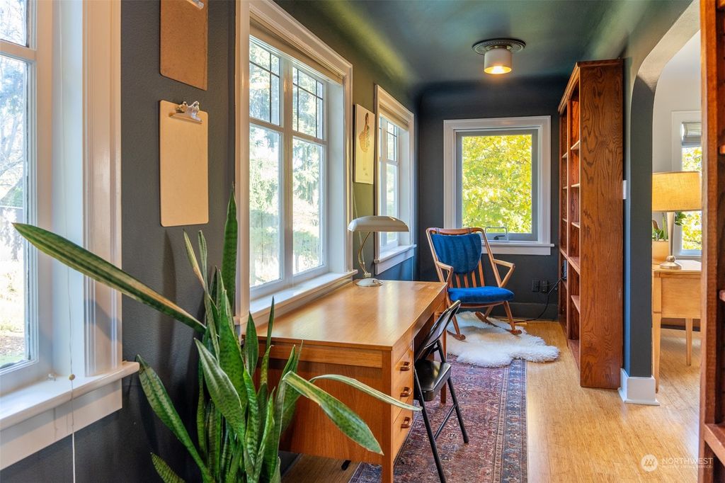 Photo of 10916 Linden Avenue N, Seattle, WA 98133 (MLS # 2181228)