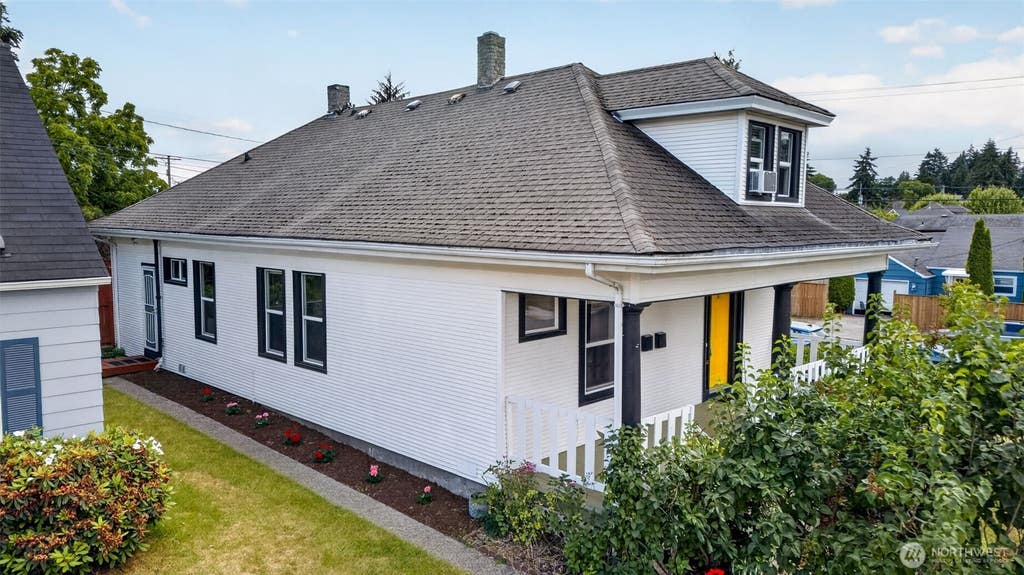 Photo of 2918 AB S 7th Street, Tacoma, WA 98405 (MLS # 2546976)