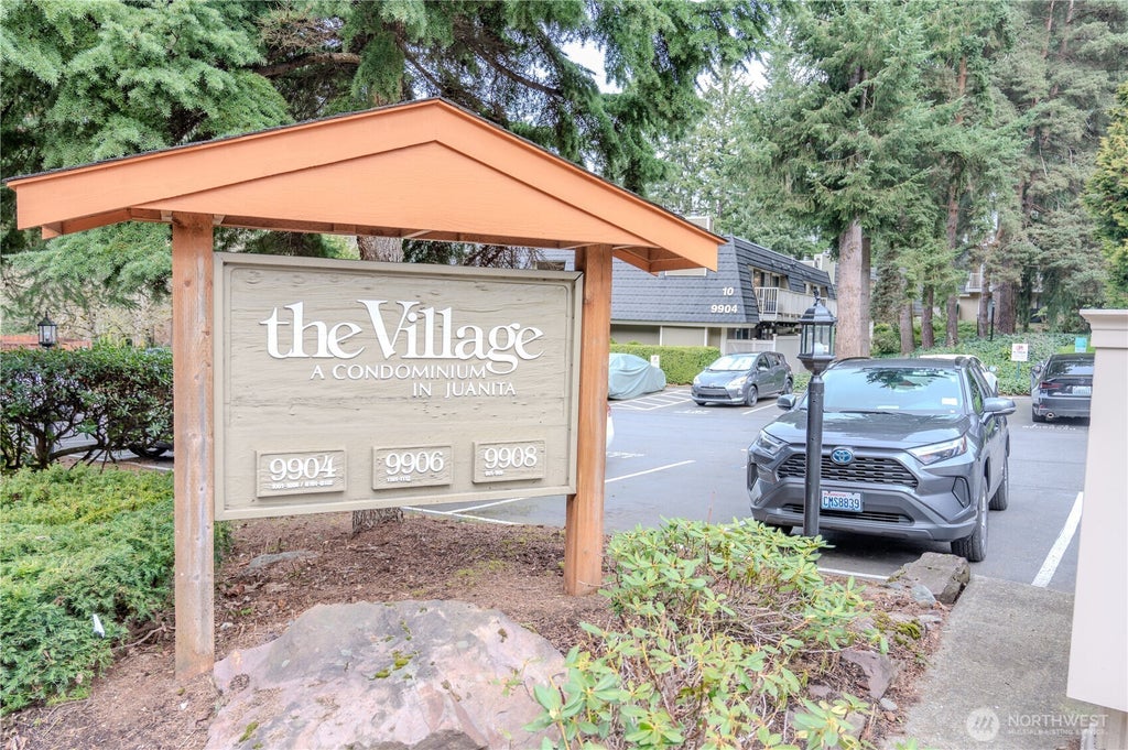 Photo of 9904 NE 124th Street #1005, Kirkland, WA 98034 (MLS # 2585766)