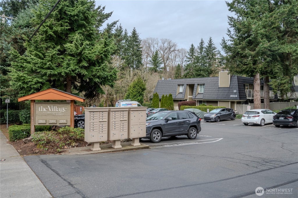 Photo of 9904 NE 124th Street #1005, Kirkland, WA 98034 (MLS # 2585766)
