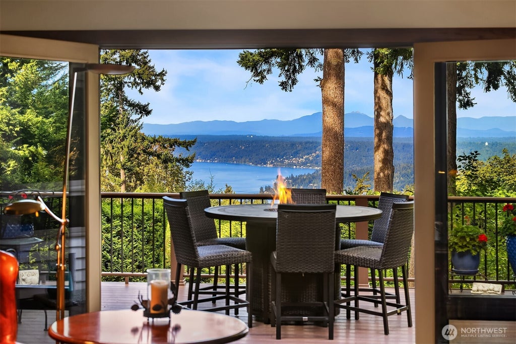 Photo of 5902 172nd Place SE, Bellevue, WA 98006 (MLS # 2579780)