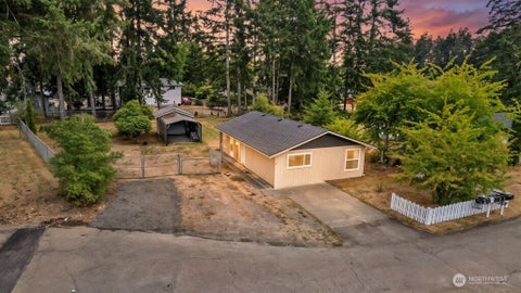 Photo of 10 E Cherry Park, Shelton, WA 98584 (MLS # 2583451)