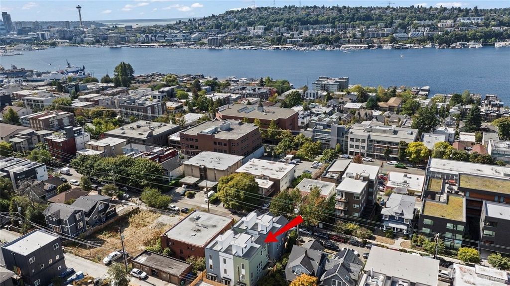 Photo of 2344 Franklin Avenue E #A, Seattle, WA 98102 (MLS # 2286030)