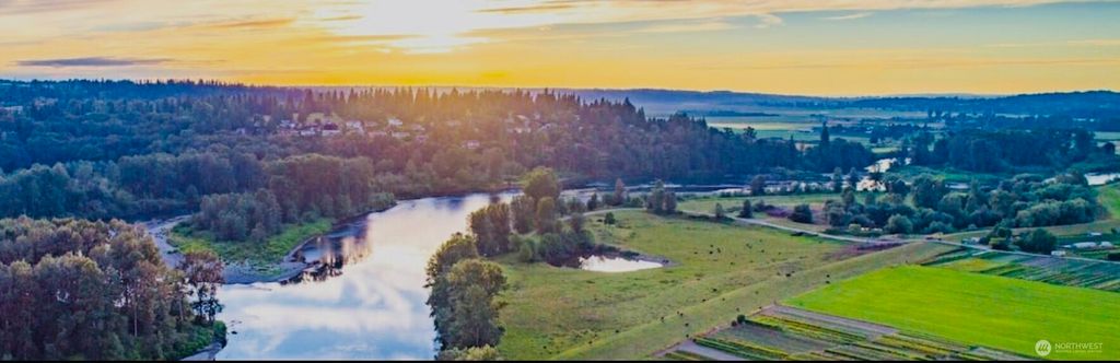 Photo of 509 1st Street #304, Snohomish, WA 98290 (MLS # 2323484)