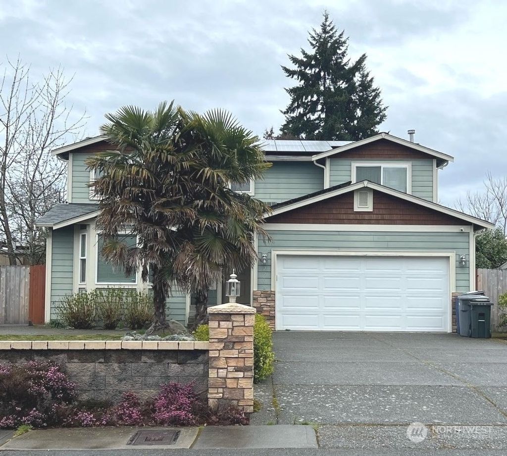 Photo of 2708 NE 5th Place, Renton, WA 98056 (MLS # 2213444)