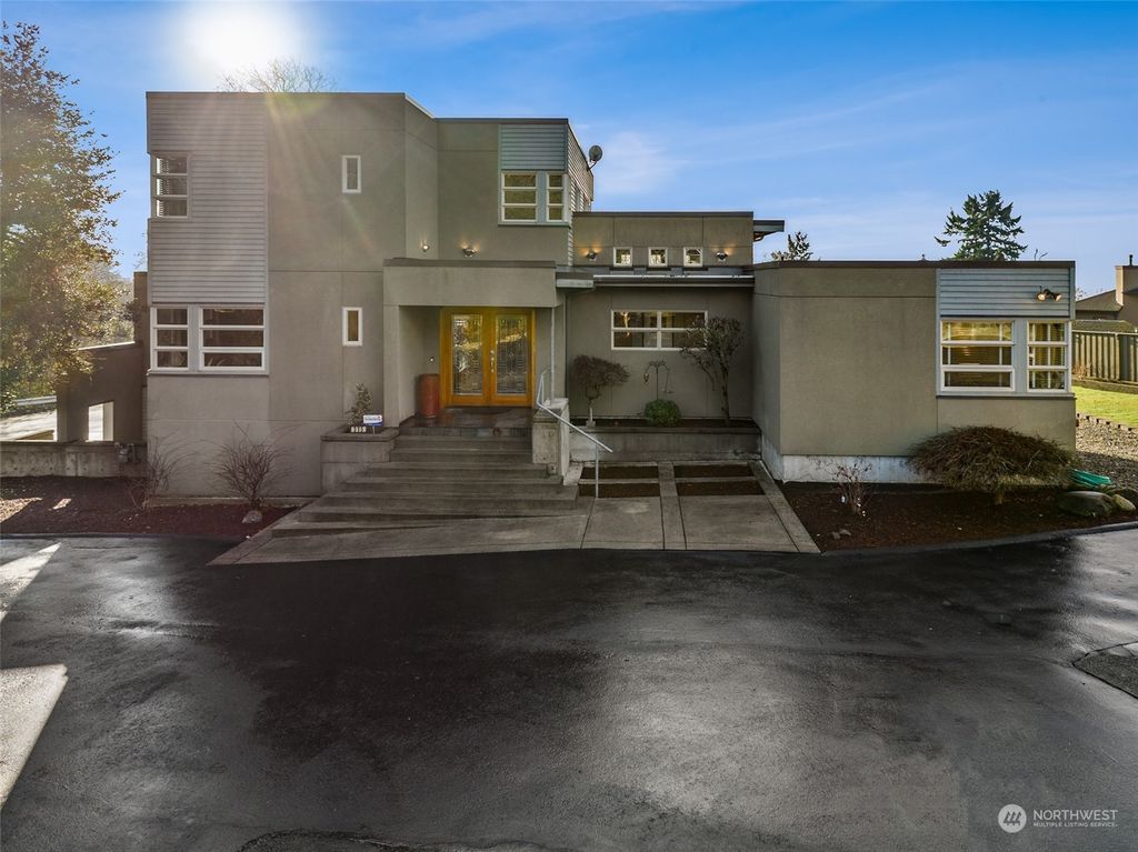 Photo of 315 S 219th Street, Normandy Park, WA 98198 (MLS # 2191974)
