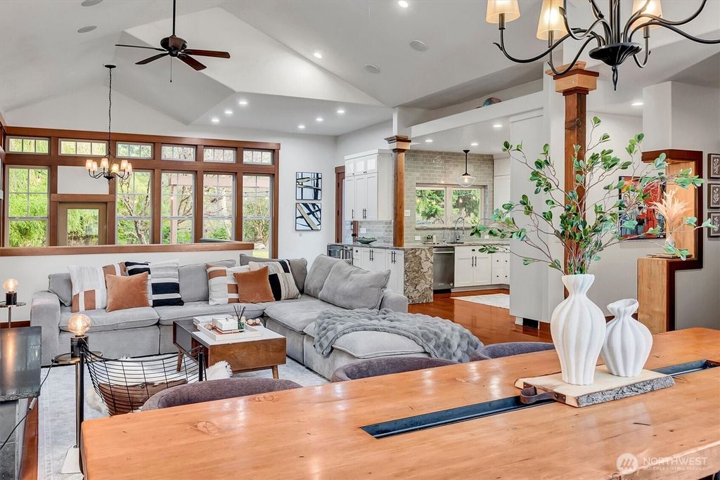 Photo of 3018 Ilwaco Avenue NE, Renton, WA 98059 (MLS # 2485817)