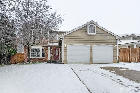 Photo of 27610 26th Avenue S, Federal Way, WA 98003 (MLS # 2488793)