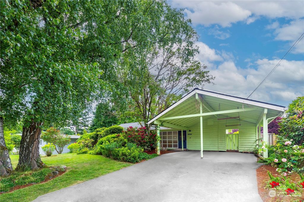 Photo of 16039 NE 3rd Street, Bellevue, WA 98008 (MLS # 2076059)