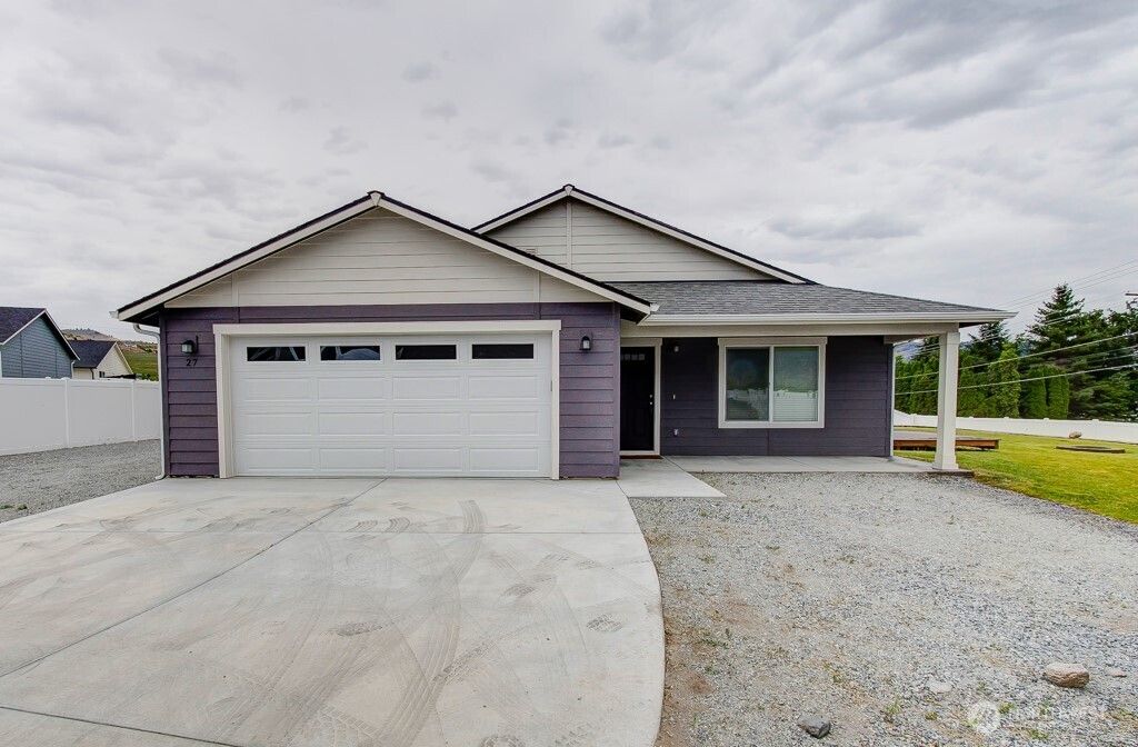 Photo of 27 Jonagold Lane, Manson, WA 98831 (MLS # 2501638)