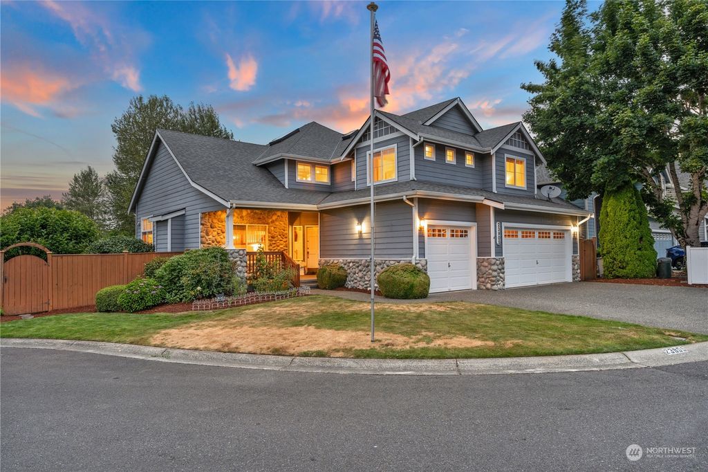 Photo of 23905 139th Place SE, Kent, WA 98042 (MLS # 2270037)
