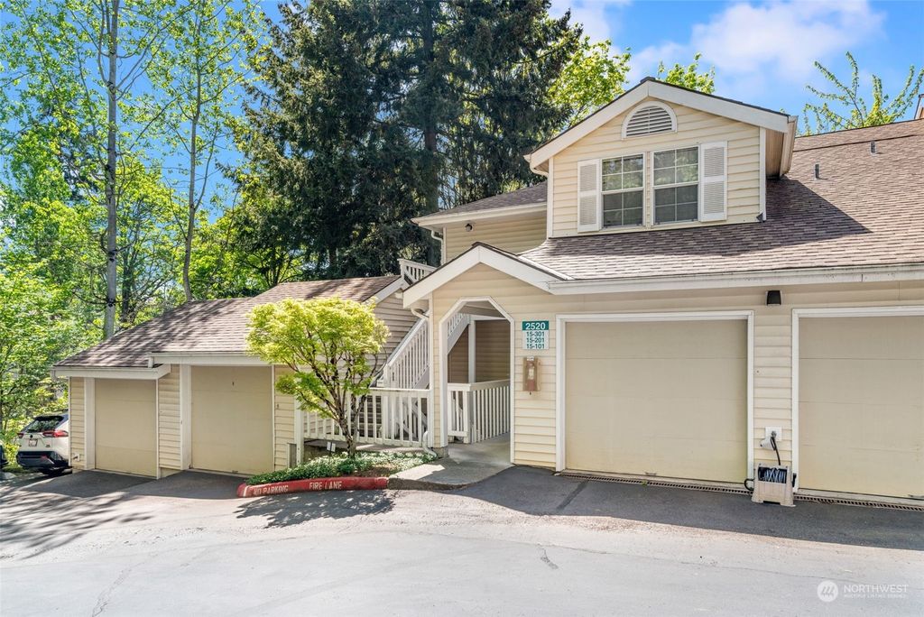 Photo of 2520 118th Avenue SE #201, Bellevue, WA 98005 (MLS # 2074967)