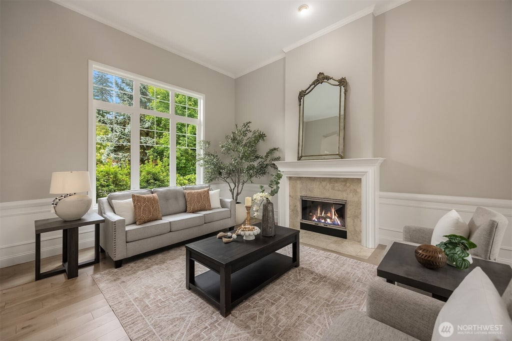 Photo of 2046 277th Avenue SE, Sammamish, WA 98075 (MLS # 2584334)