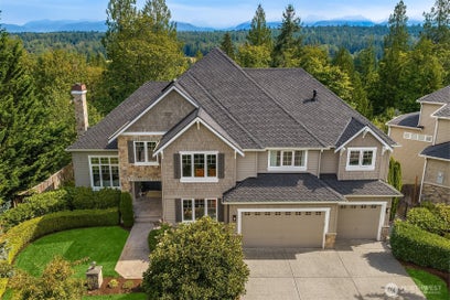 2046 277th Avenue SE Sammamish WA 98075