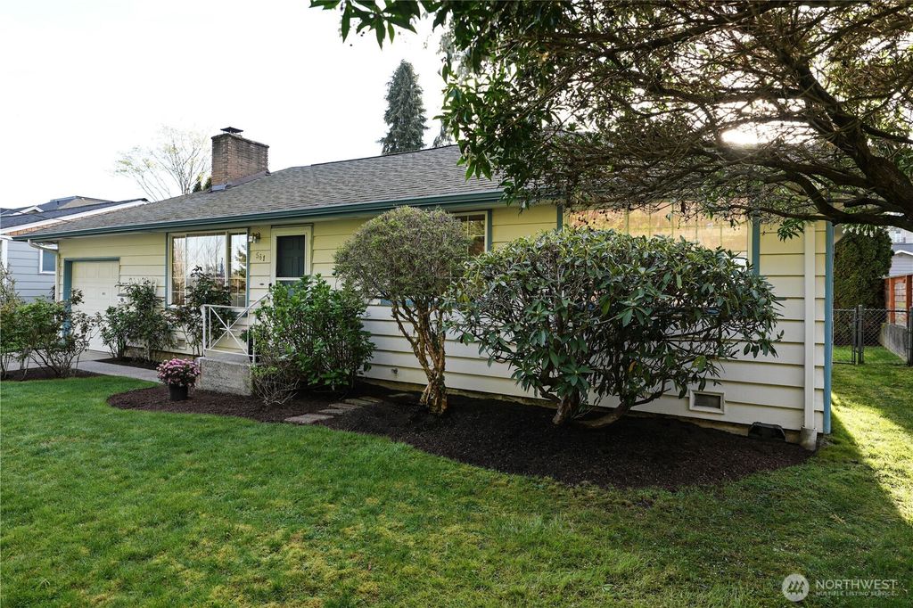 Photo of 541 3rd Avenue S, Edmonds, WA 98020 (MLS # 2512328)