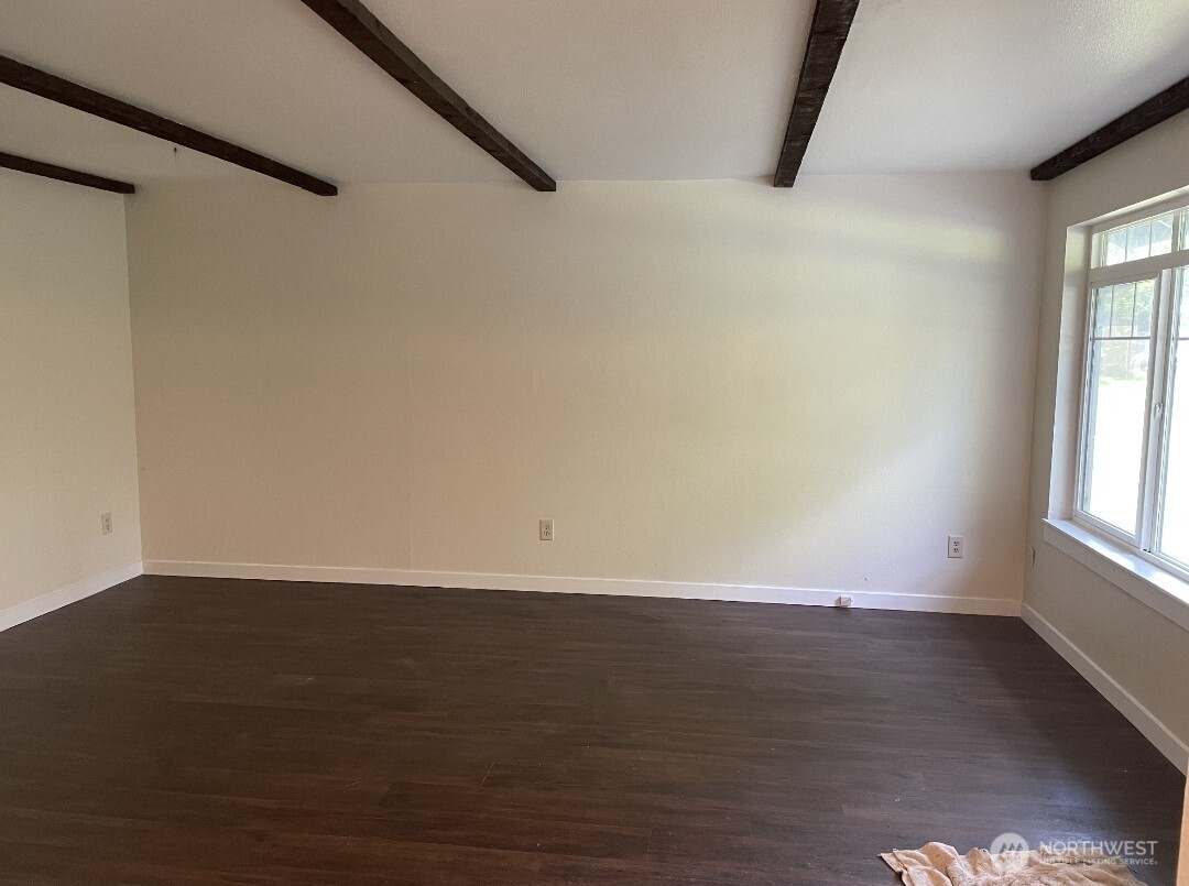 102 Garden Hill Road W