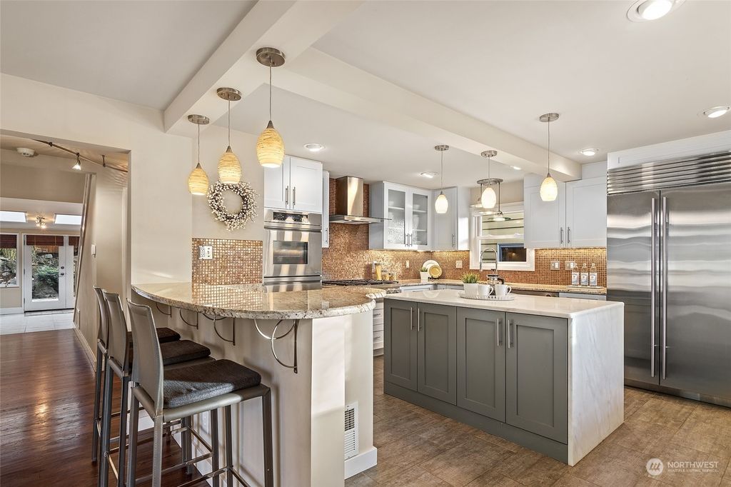 Photo of 6522 28th Avenue NE, Seattle, WA 98115 (MLS # 2027802)