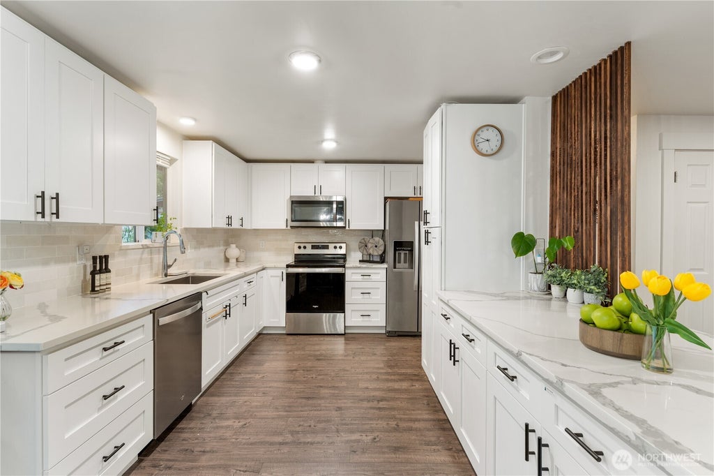 Photo of 7328 Heinz Place, Lynnwood, WA 98036 (MLS # 2584241)