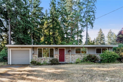 Photo of 7328 Heinz Place, Lynnwood, WA 98036 (MLS # 2584241)