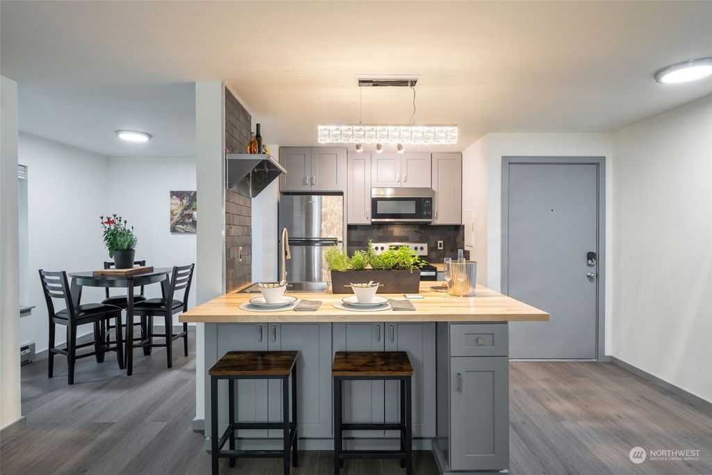 Photo of 17535 150th Court SE #N-9, Renton, WA 98058 (MLS # 2287464)