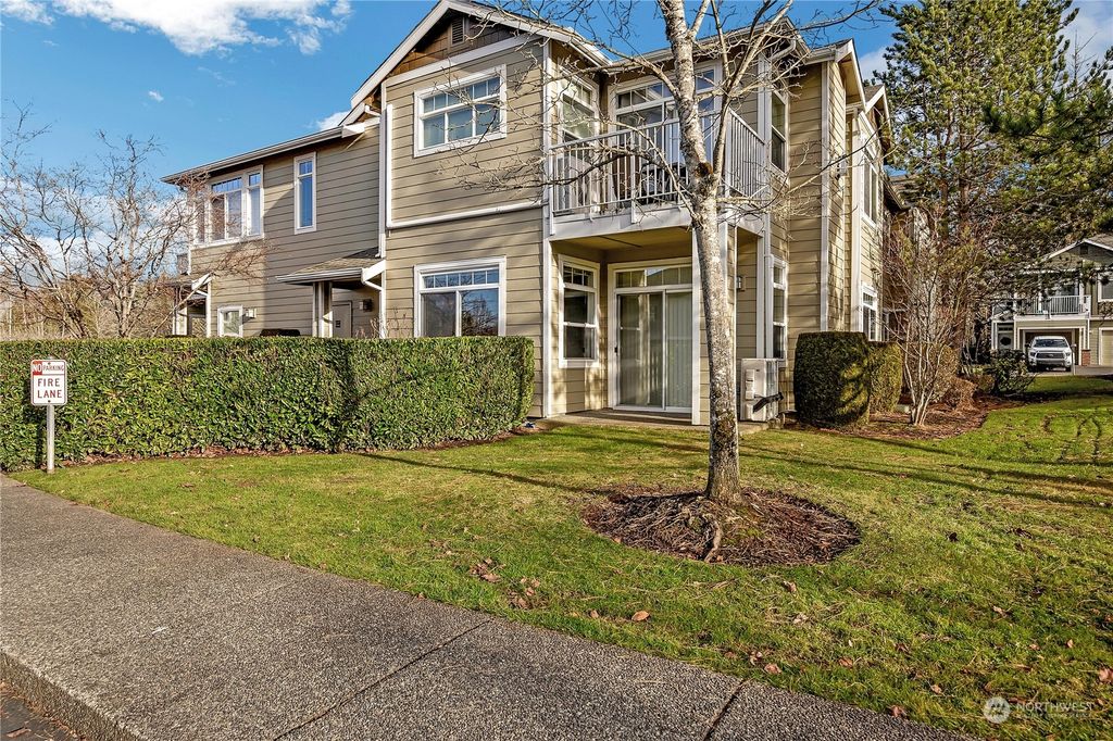 Photo of 500 241st Lane SE, Sammamish, WA 98074 (MLS # 2025305)
