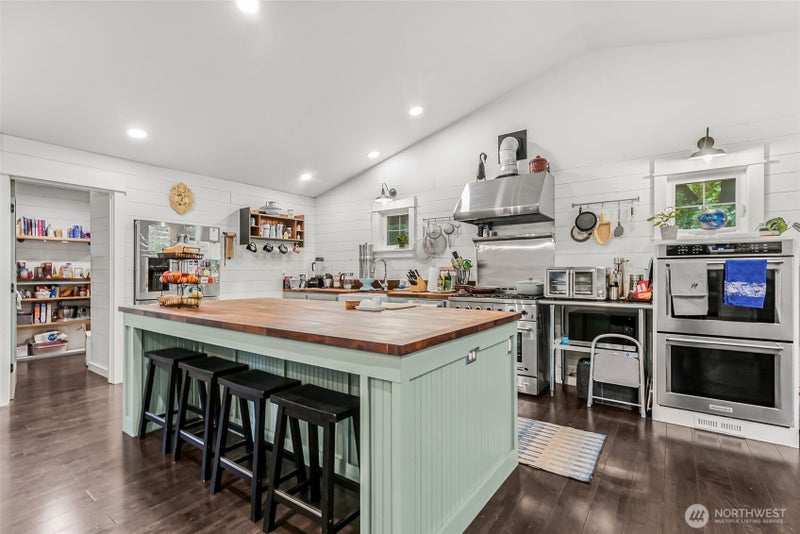 2077 Wagner Road