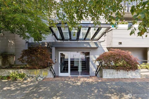 Photo of 5901 Phinney Avenue N #304, Seattle, WA 98103 (MLS # 2568085)
