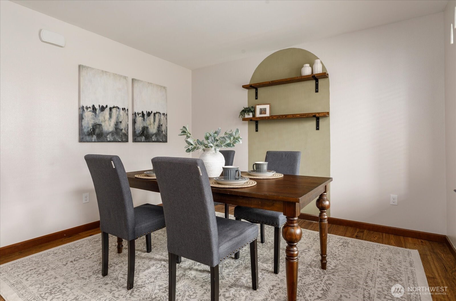 780 NW Lateen Street