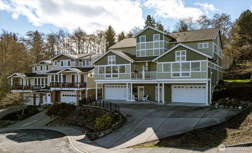 Photo of 2119 20th Street, Anacortes, WA 98221 (MLS # 2491267)