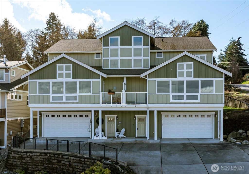 Photo of 2119 20th Street, Anacortes, WA 98221 (MLS # 2491267)