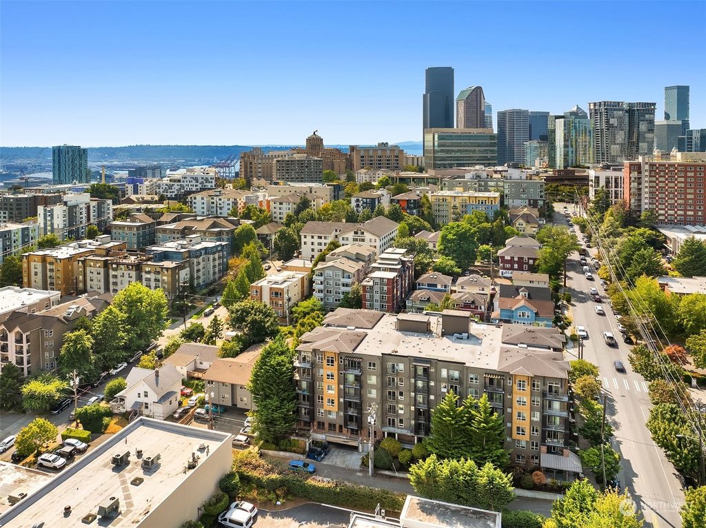 Photo of 412 11th Avenue #501, Seattle, WA 98122 (MLS # 2313761)