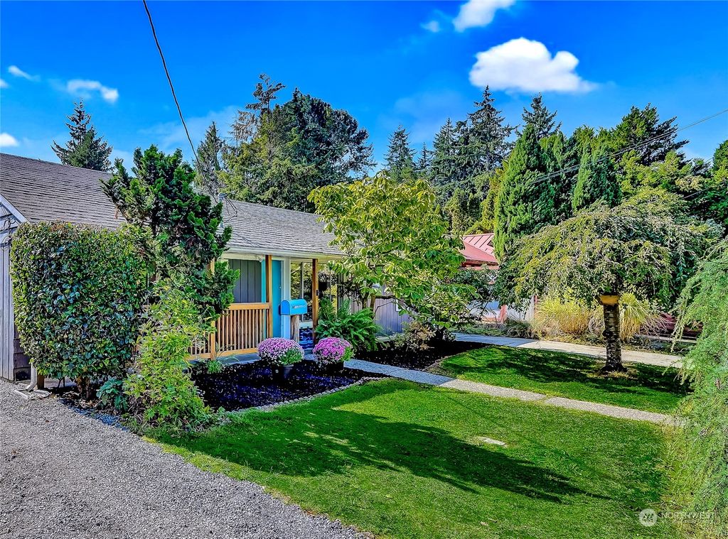 Photo of 5804 237th Street SW, Mountlake Terrace, WA 98043 (MLS # 2156948)